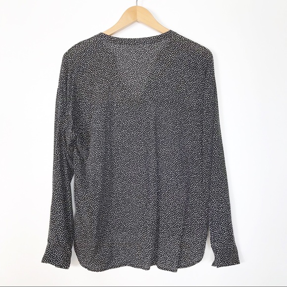 Old Navy Black/White Polka Dot Top - M - Picture 2 of 4